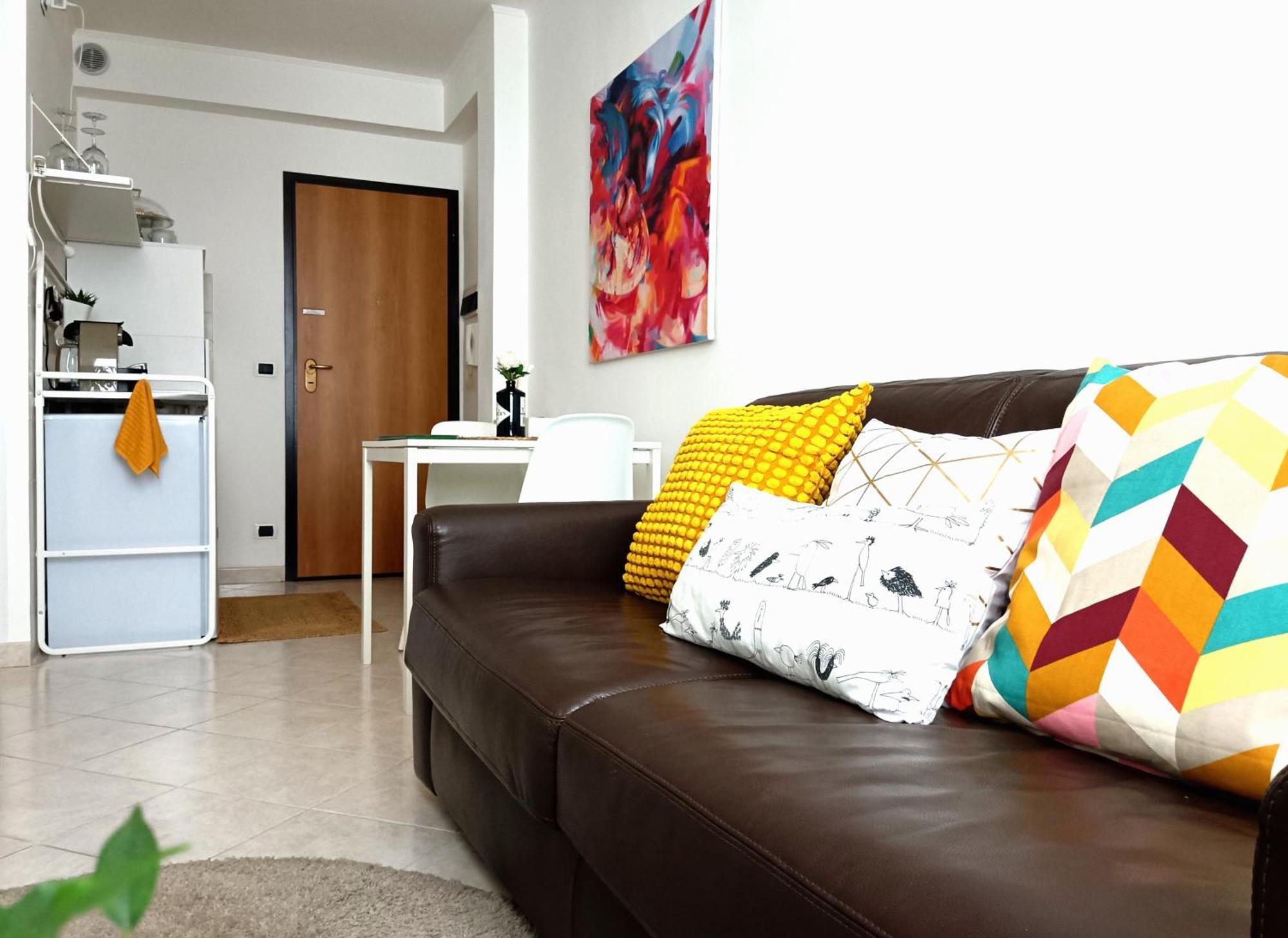 A Casa Di Pizz - Bilocale Con Parcheggio Privato Daire Savona Oda fotoğraf